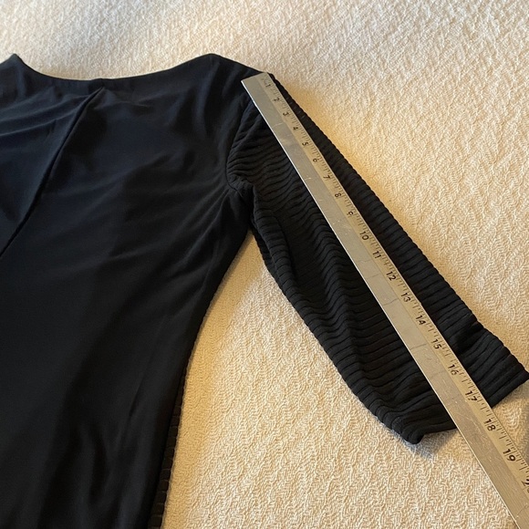 Nine West Mesh Black and Tan Striped Long Sleeve knee length Dress 3/4 length - Picture 10 of 10